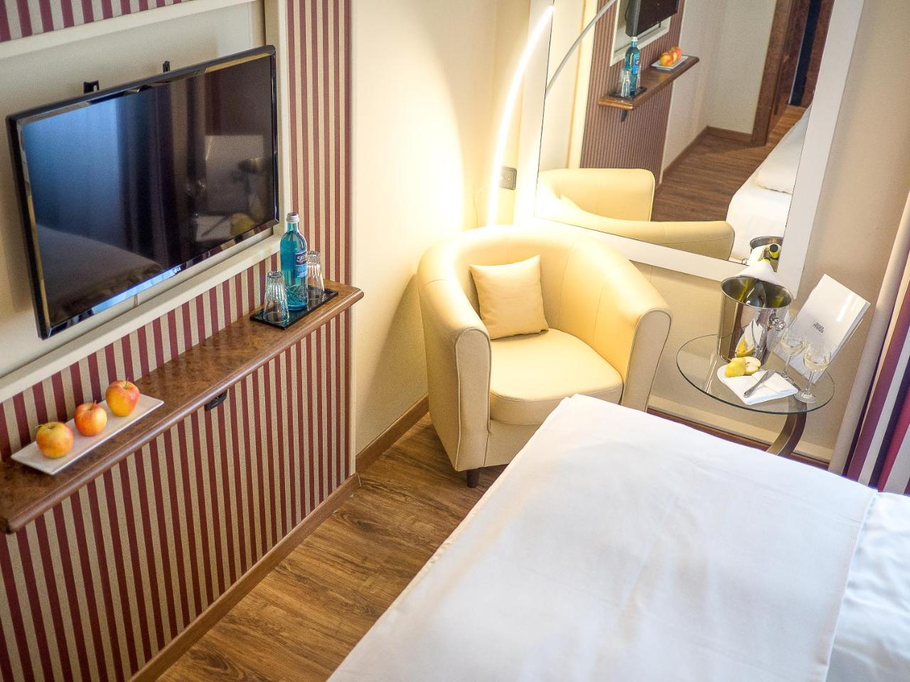 Hotel Primula Troisdorf Luaran gambar